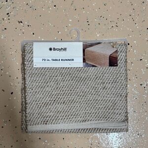 Broyhill Jute Table Runner